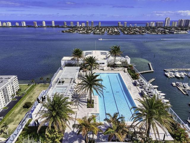 House for sale in Lake Park, Palm Beach County