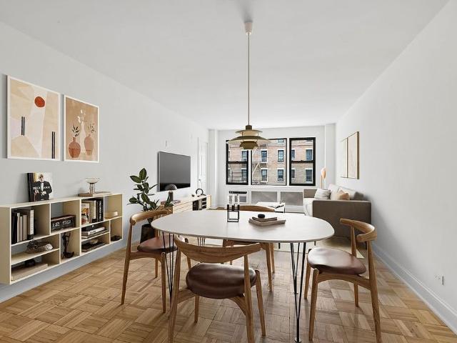 House for sale in New York, Arverne