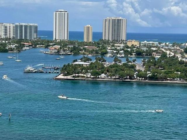 House for sale in Riviera Beach, Palm Beach County