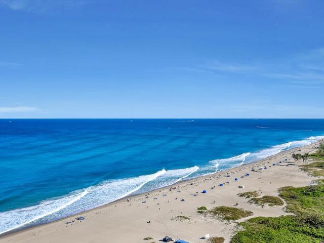 House for sale in Riviera Beach, Palm Beach County