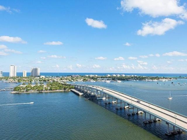 House for sale in Riviera Beach, Florida
