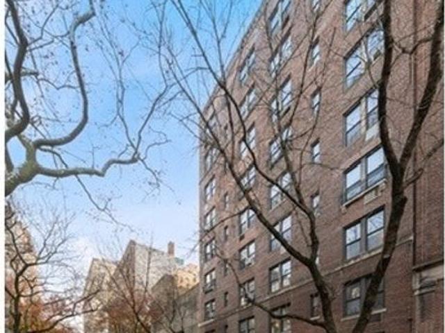 Apartment for sale in Arverne, New York
