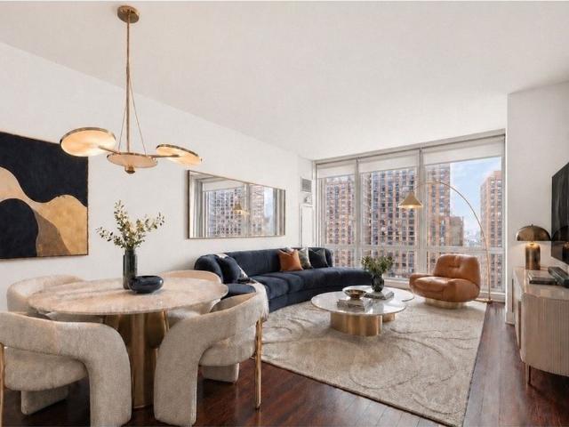 Apartment for sale in Arverne, New York