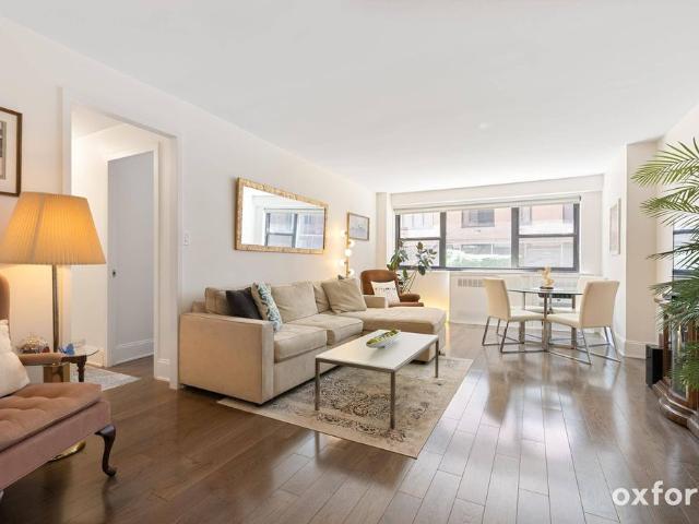 Apartment for sale in Arverne, New York