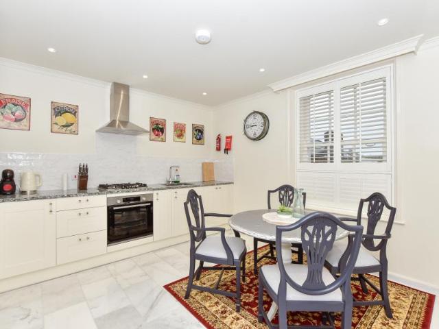 Apartment for rent in St. Mildred's, The Bridge
