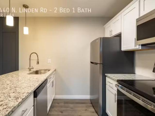 Condo for rent in Flint