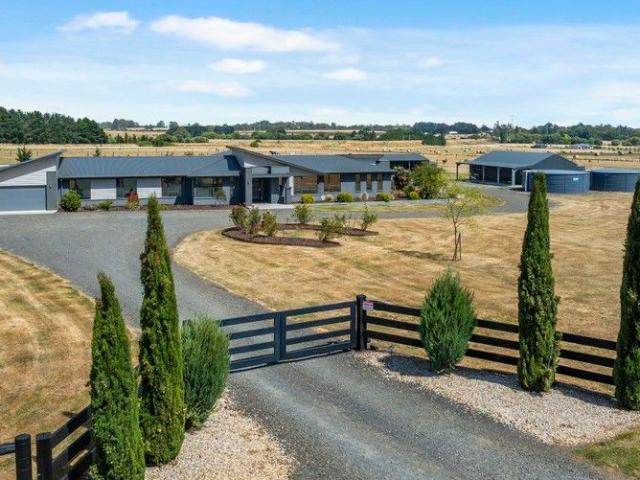 Cottage for sale in Kyneton, Victoria