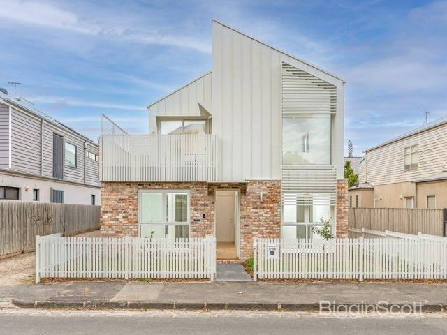 Townhouse for rent in Camerons Creek, Victoria