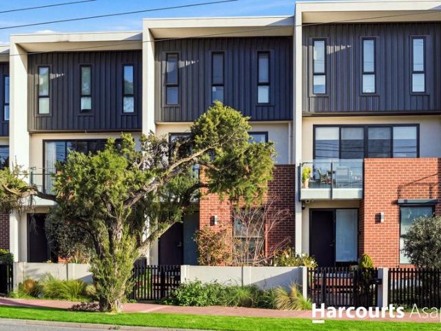 Townhouse for sale in Camerons Creek, Victoria