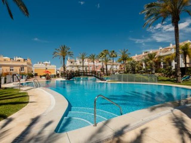 Casa en alquiler en Rícmar, Costa del Sol Occidental