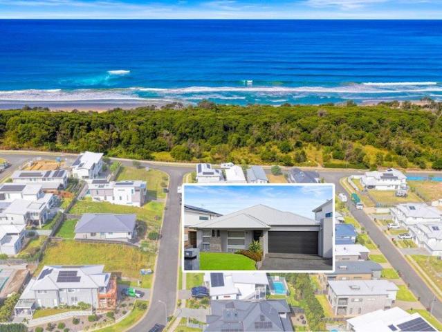 House for sale in Lake Cathie, New South Wales