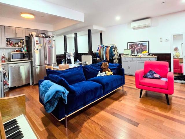 Room for rent in Arverne, New York