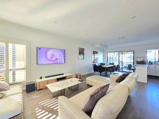Townhouse for rent in Long Jetty, New South Wales