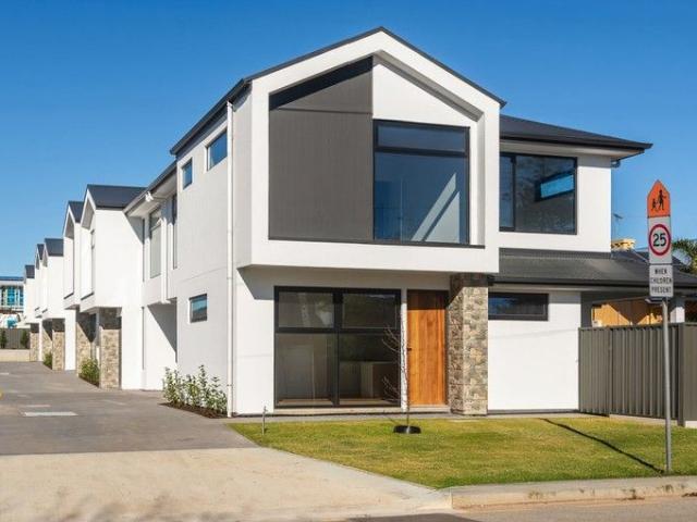 Townhouse for sale in Horseshoe Creek, South Australia