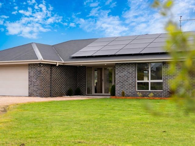 House for sale in Squeaking Point, Tasmania