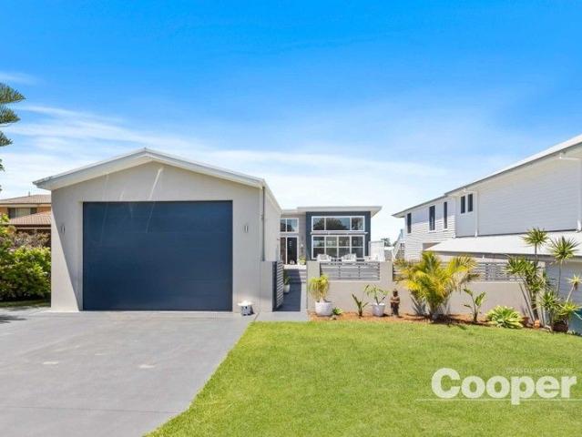 House for sale in Mollymook Beach, New South Wales