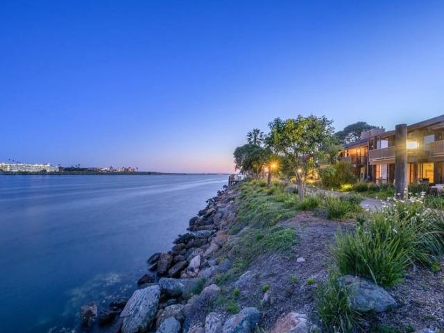 Room for rent in Marina Del Rey, California