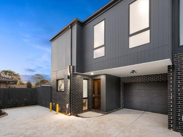Townhouse for sale in Camerons Creek, Victoria