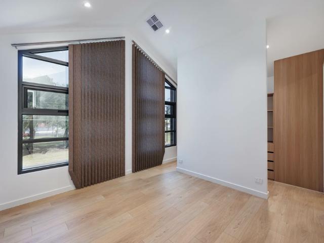 Townhouse for rent in Woodville, Adelaide