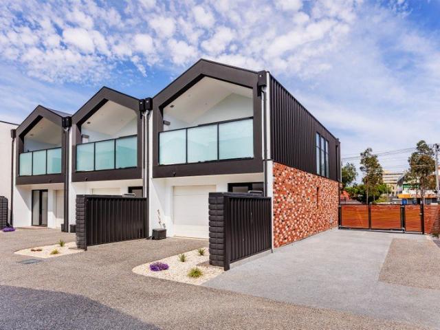 Townhouse for rent in Woodville, Adelaide