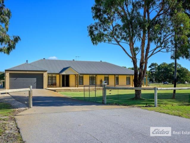 Cottage for sale in West Pinjarra, Western Australia