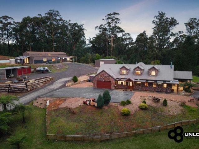 Cottage for sale in Camerons Creek, Victoria