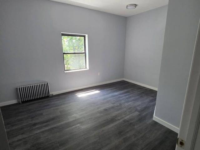 Detached House for sale in Arverne, New York