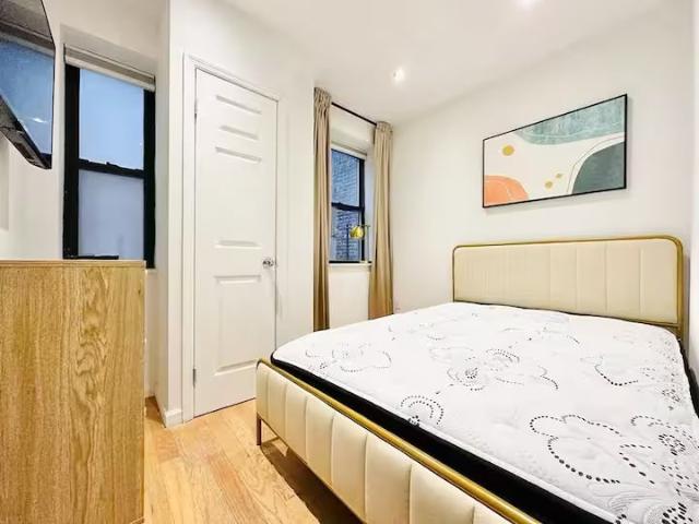 Room for rent in Arverne, New York