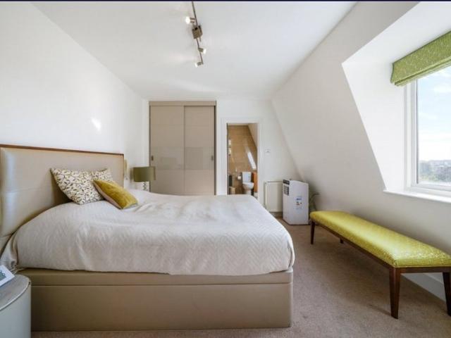 Apartment for rent in St. John's Wood, Greater London