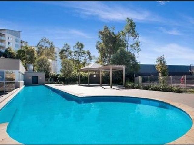 Townhouse for rent in Centenary Park, Sydney