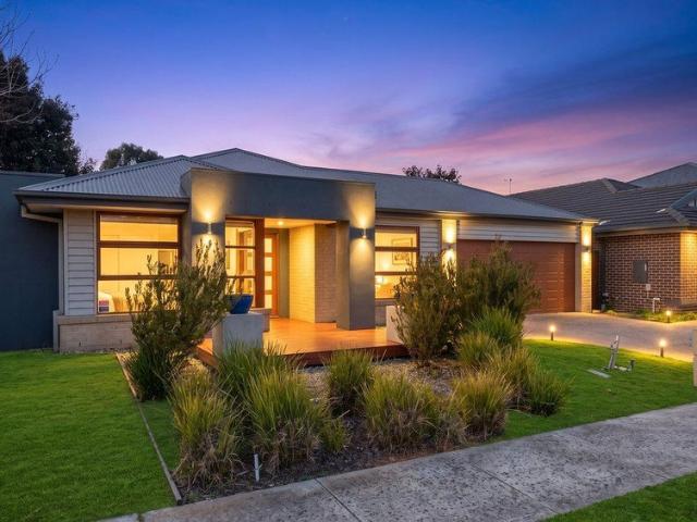 House for sale in The Avenue at Casey, Melbourne