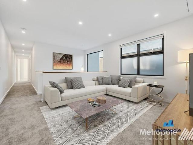 Townhouse for rent in Bentleigh East, Melbourne