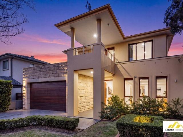 House for sale in Lower North Shore, Sydney