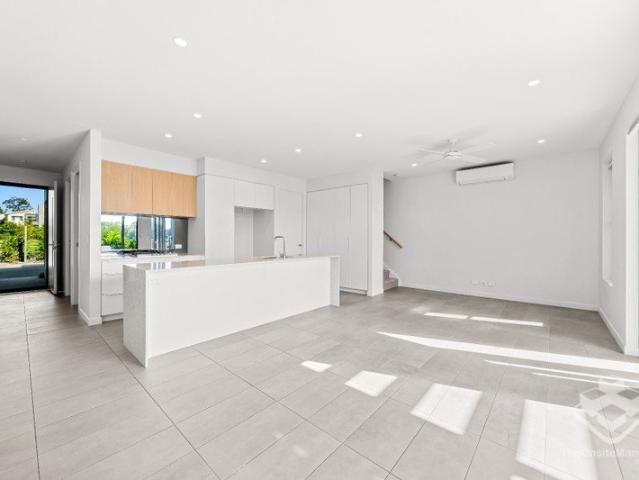Townhouse for sale in Toombul, Queensland