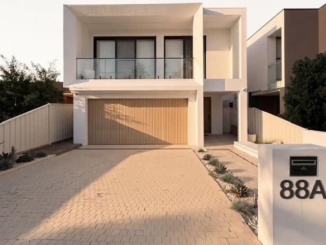 Duplex for rent in Picnic Point, Sydney