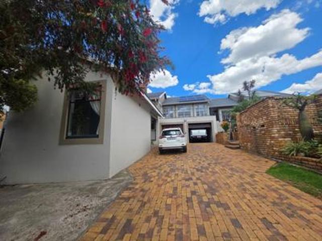 House for sale in Krugersdorp, Mogale City Local Municipality