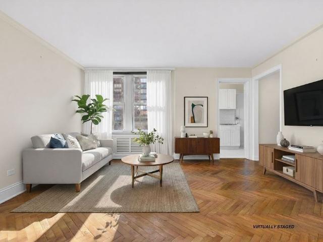 Apartment for sale in Arverne, New York