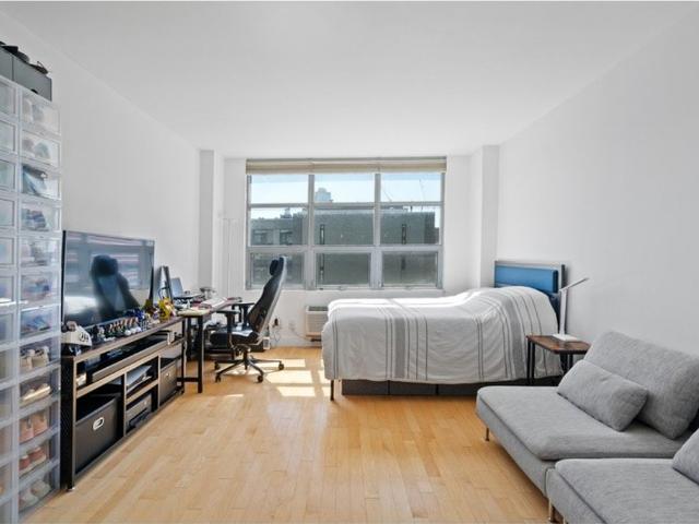 Apartment for sale in Queens, Arverne