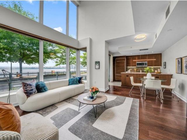 Apartment for sale in Hudson, New Jersey