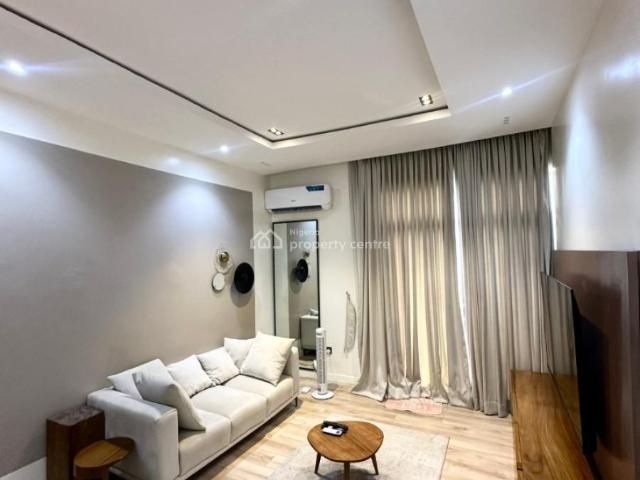 Detached house for sale in Eti Osa, Lagos