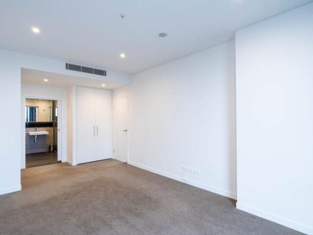 Apartment for rent in Lower North Shore, Sydney