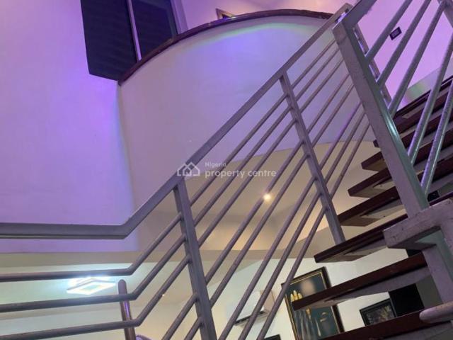 Flat for rent in Eti Osa, Lagos