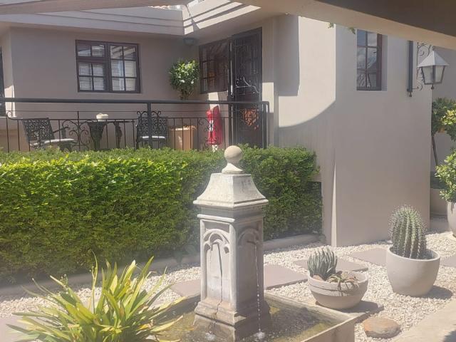 Apartment for rent in Waterkloof Ridge, Pretoria
