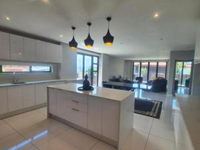 Townhouse for sale in Umhlanga, Kwazulu-natal
