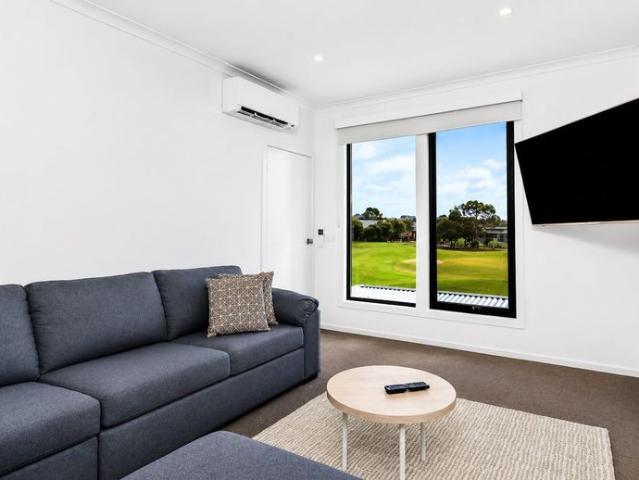 Townhouse for rent in Torquay, Victoria
