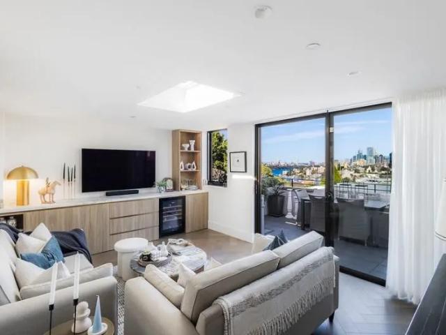 House for rent in Lower North Shore, Sydney