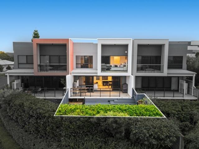 Townhouse for sale in Fernbrook, Queensland