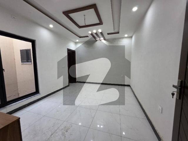 House for sale in Faisalabad, Islamabad Capital Territory