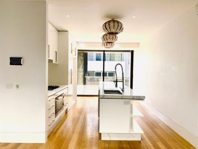 Townhouse for rent in North Melbourne, Melbourne