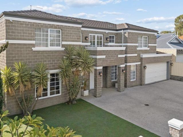 House for sale in Como, Western Australia